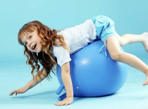 Физическая культура и упражнения для четырехлетних детей Тренируем равновесие у ребенка